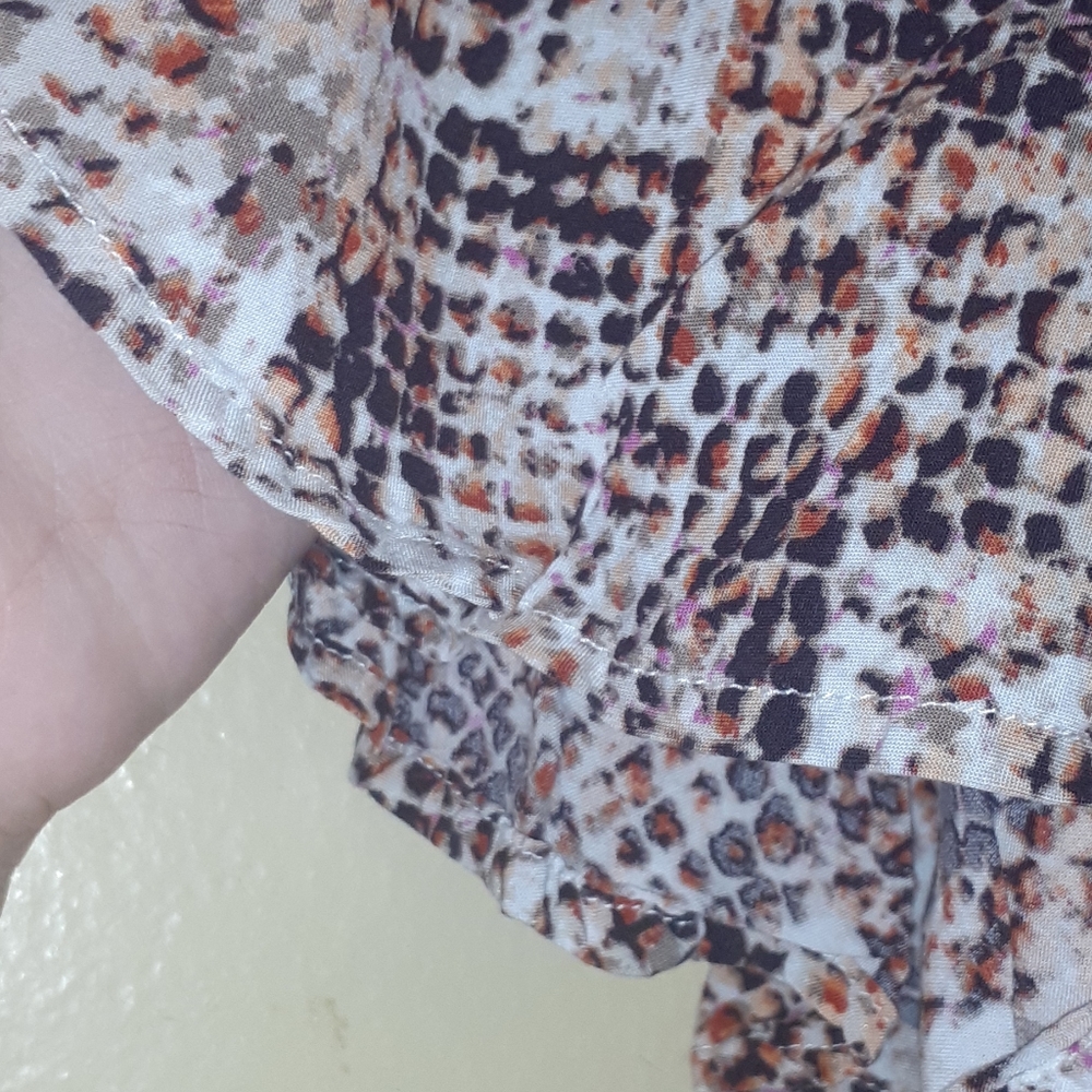 Printed button down blouse - Picture 2 of 4